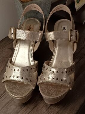 Women's Gold Platform Sandals with Studded Accent